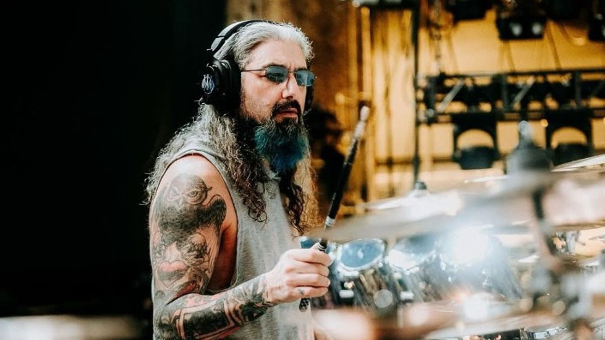 Mike Portnoy Ungkap Caranya Hadapi Permasalahan Fisik yang Mulai Menua