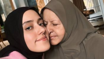 Fairuz A Rafiq Reveals the Struggle to Treat a Mother with Alzheimer's Disease