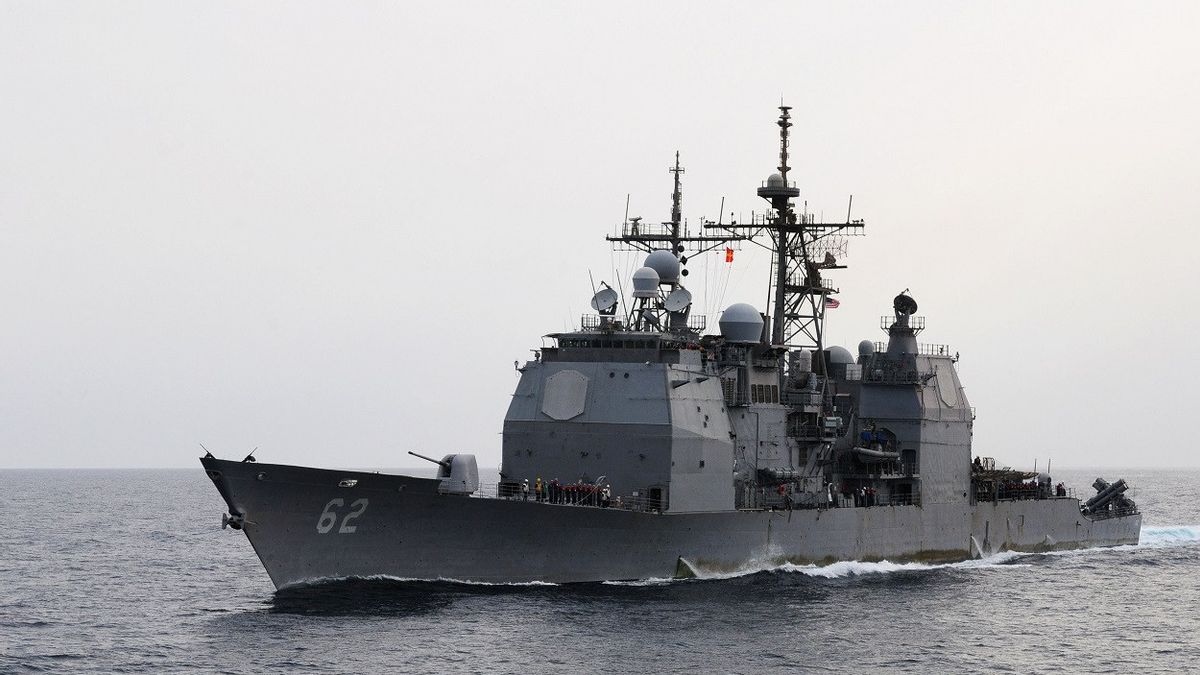 中国は米国の南沙諸島近くのUSSチャンセラーズビルミサイル巡洋艦を撃退します:国際法に従って