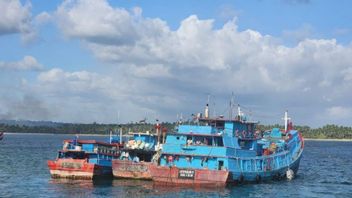 Tak Lagi Ditenggelamkan, KKP Serahkan Tiga Kapal Illegal Fishing ke Pemprov Sulut