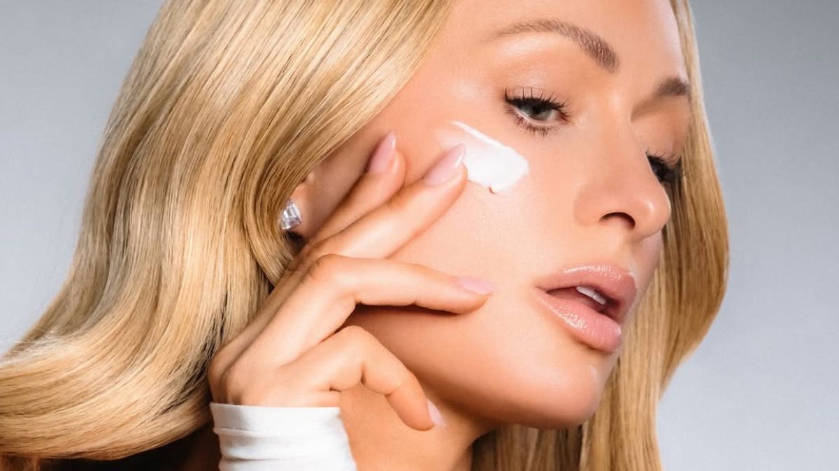 Paris Hilton Luncurkan Skincare Canggih Berteknologi AI, Harga Ramah di Kantong