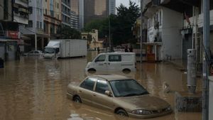 Dua Sungai Meluap, Kuala Lumpur Banjir, Jalan Tol Penghubung Antar Provinsi Tergenang