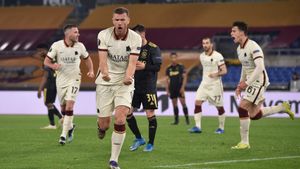 Roma Vs Ajax 1-1: Unggul Agregat 3-2, Edin Dzeko Cs ke Semifinal Liga Europa