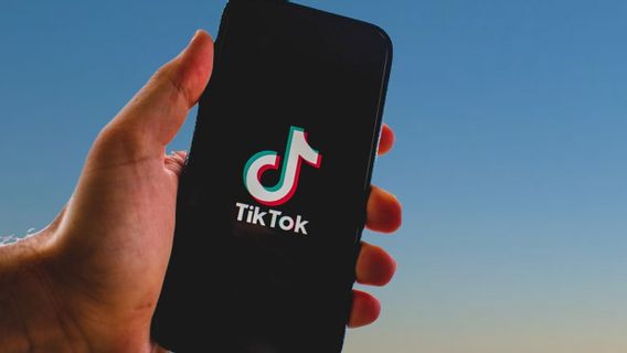 米国は公務員がオフィスでTikTokをプレイすることを禁止しています