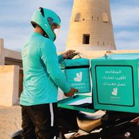 This Goods Delivery Courier Bets Its Safety To Get Rid Of Road Barriers During Hurricanes In Dubai