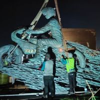 在印度尼西亚MotoGP之前：佐科威速度雕像，曼达利卡赛道地区的灵感象征