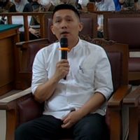 Ferdy Sambo's Subordinates Check Out The Contents Of Putri Candrawati's WhatsApp Chat With Brigadier J The Day Before The Shooting