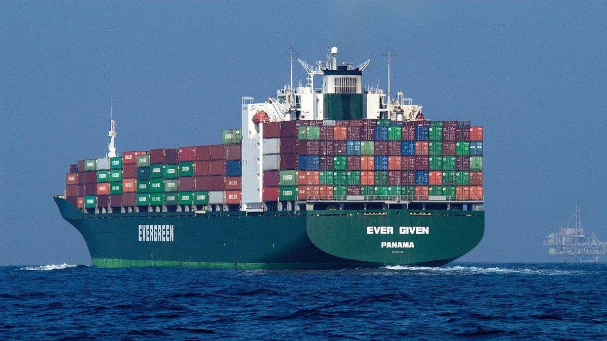 الاتفاق على تعويض مع هيئة قناة السويس، سيتم الإفراج عن سفينة الحاويات "من أي وقت مضى نظرا"
