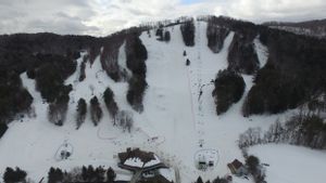 Pertimbangkan Kesehatan Mental, Resor Ski Terkenal di Vermont Ini Memutuskan untuk Mengganti Nama