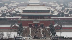Abadikan Keindahan Pemandangan Istana Kota Terlarang, Ribuan Warga Beijing Daki Puncak Jingshan