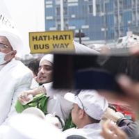 FPI: Rizieq Shihab Sehat Bugar, Pemerintah tak Perlu Repot-repot Urus Tes COVID-19
