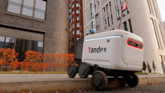 Cool, Dubai Uses Food Delivery Robot To Serve Orders From Home