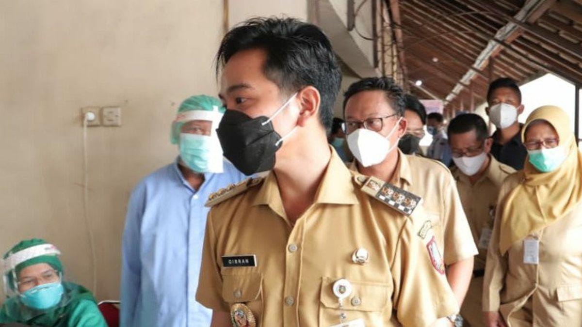 Mirip Ahok di Jakarta, Wali Kota Gibran 'Jokowi' Rakabuming Bagikan Nomor Aduan untuk Warga Solo