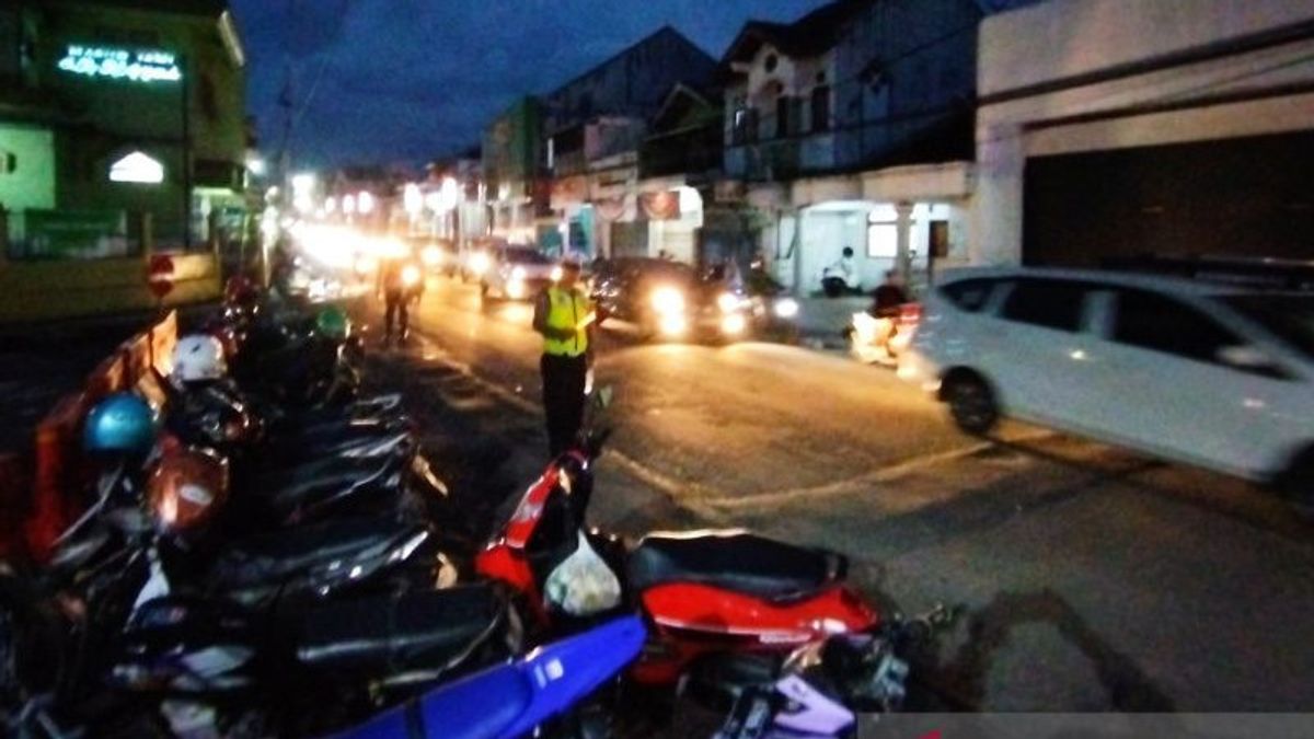 Preventing Vehicle Buildup And Commotion During Takbiran Night, Garut Police Focus On Security In Urban Areas