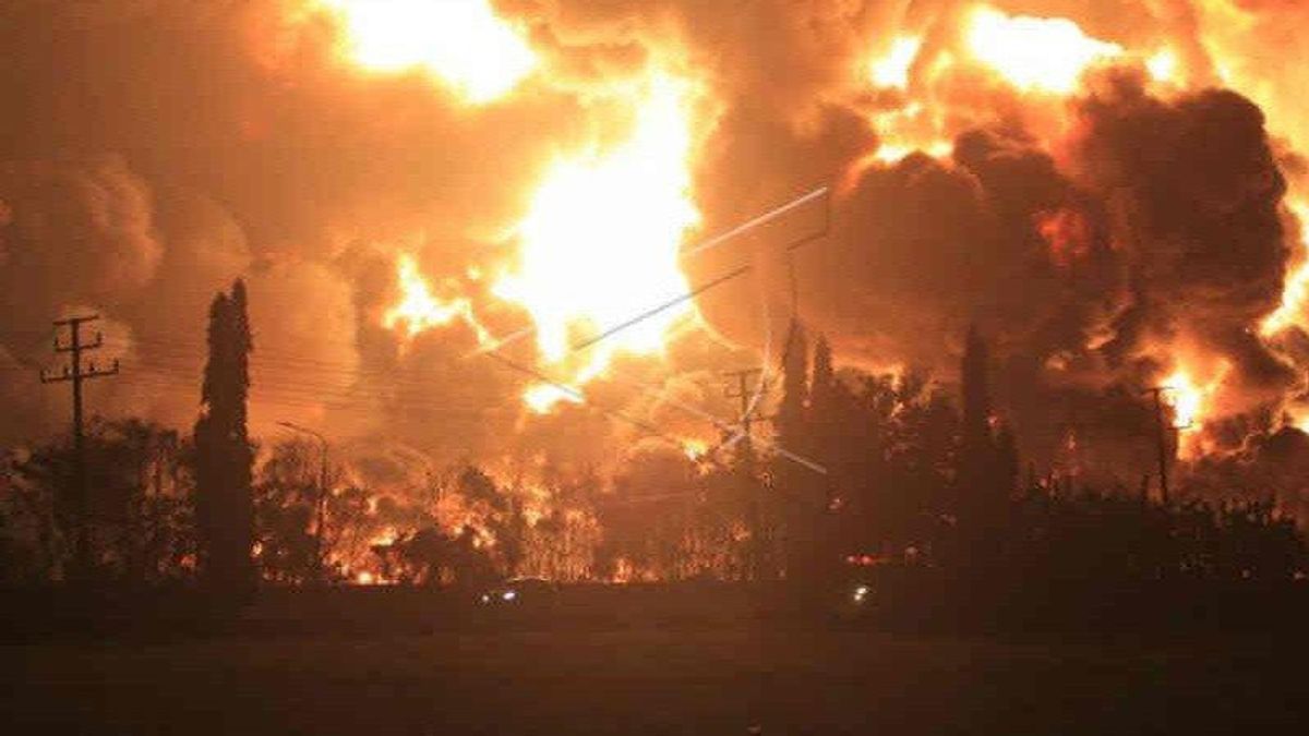 حقائق وبيانات عن حريق مصفاة النفط برتامينا بالونجان في إندرامايو حتى الآن