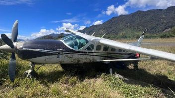 Pesawat Smart Air Tergelincir di Bandara Bilorai Sugapa Papua, 3 Penumpang Selamat