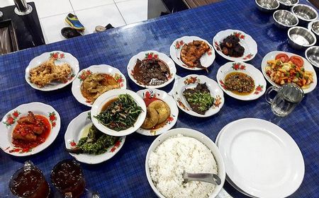 Politikus Minang Minta Restoran Nasi Padang Babiambo Ganti Nama