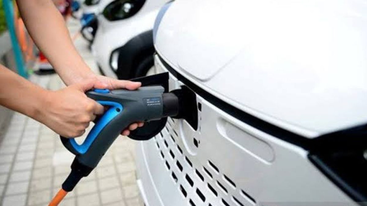 INDEF 鼓励电动汽车过渡以克服雅加达污染