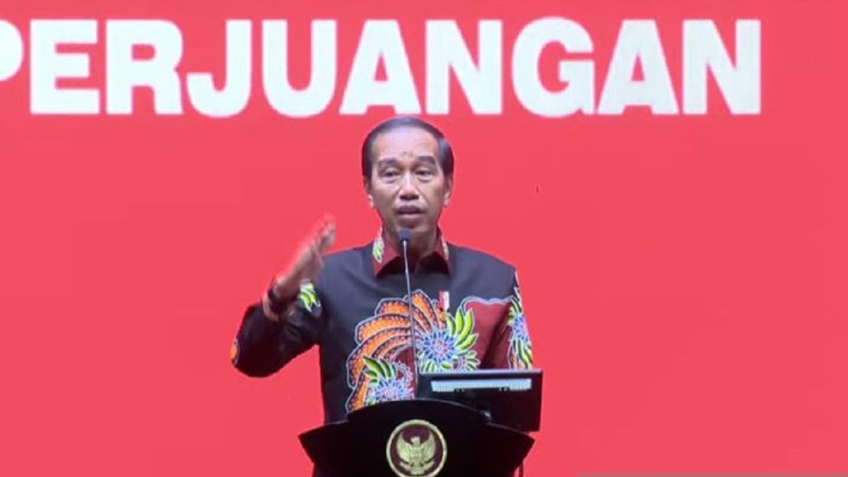 Facing Global Uncertainty, Jokowi Asks To Be CAREful Of Making Decisions And Policies
