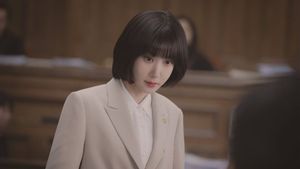 Wow! Rating Episode Terbaru Drama Korea <i>Extraordinary Attorney Woo</i> Tembus Dua Digit 