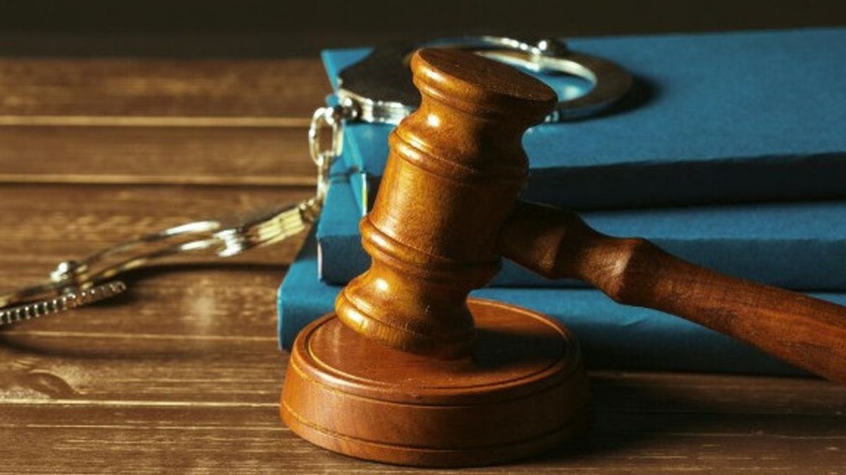 La décision concernant l'ancien patron d'Indofarma est jugée erronée, voici le conseil d'un professeur de FH UII