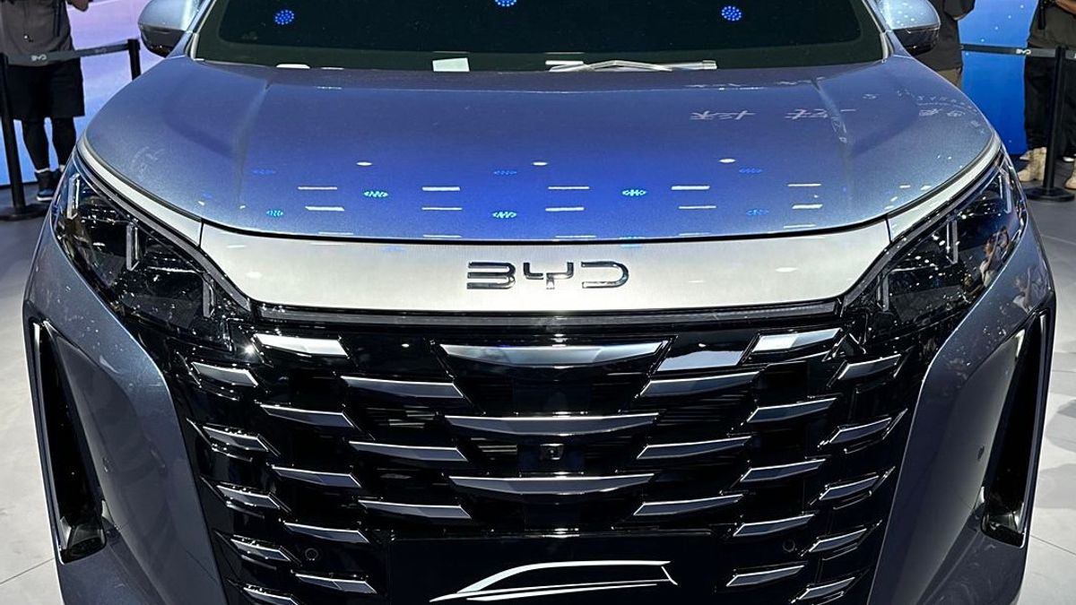 BYD Xia يطلق رسميا: التصميم الفاخر والميزات المتقدمة لتكون الدعامة الأساسية