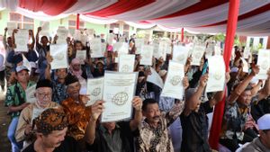 Setahun Prabowo-Gibran, Menteri Nusron Bagi-bagi 195.734 Bidang Tanah untuk 39.556 KK