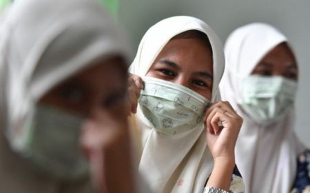 Epidemiolog UGM Nilai Pelonggaran Aturan Masker Sudah Tepat