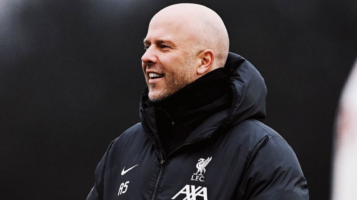 Arne Slot Akui Sangat Emosional sehingga Diganjar Kartu Merah di Laga Everton vs Liverpool