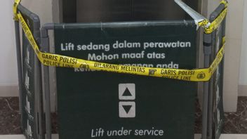 Two Residents Of The Kalibata City Apartment Express A Tense Situation In The Elevator When Falling From The 2nd Floor