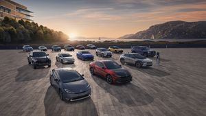Duel Sengit Toyota vs Ford, Siapa Raja Otomotif AS?