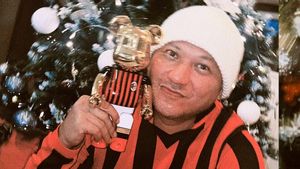 Gading Marten Rayakan Momen Natal dengan Pernak-Pernik AC Milan