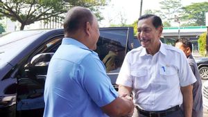 Luhut Bantah Kabar Prabowo Tegur Panglima Soal Mutasi Letjen Kunto