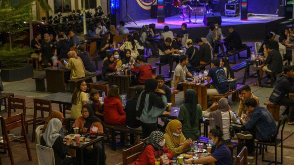 There Are Still Cafes Operating 24 Hours In Medan, DPRD Asks The City Government To React