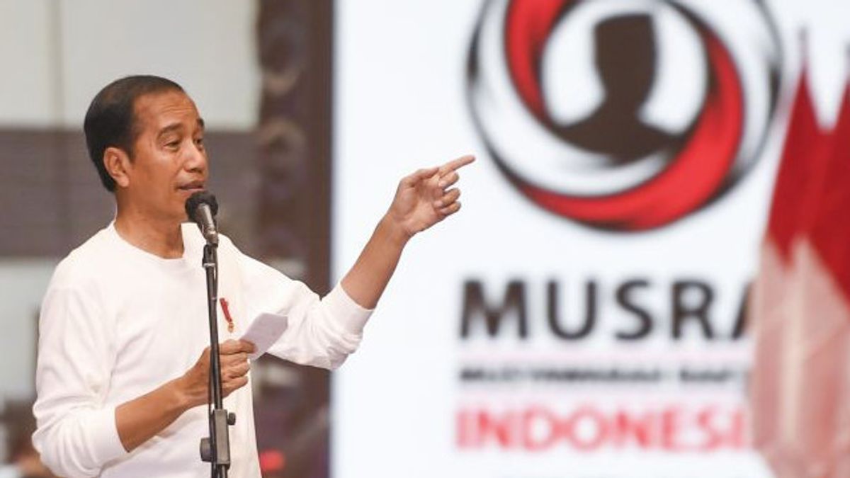 There Were Shouts Of 'Ganjar Presiden' When Jokowi Speeched About Leaders Caring For Democracy