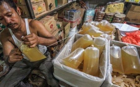 Pemprov Bengkulu Distribusikan 8 Ton Minyak Goreng ke Pasar