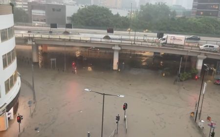 Hong Kong Dilanda Hujan Terlebat dalam 140 Tahun Terakhir: Sebabkan Banjir, 83 Orang Terluka