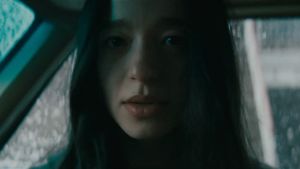 Menang Oscar Pertama, Mikey Madison Butuh Jauhi Dunia Hiburan