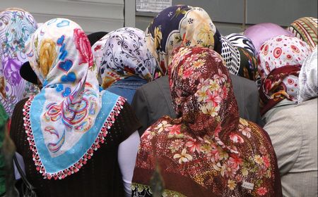 9 Februari dalam Sejarah: Larangan Jilbab di Turki Melonggar Berkat Dua Amandemen Konstitusi