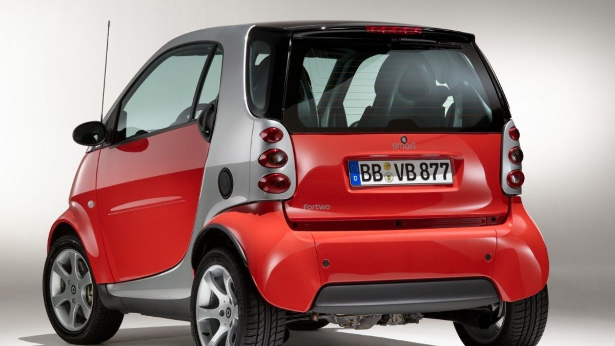 重新引入Smart Fortwo,一辆被KPK没收的强大的小型车