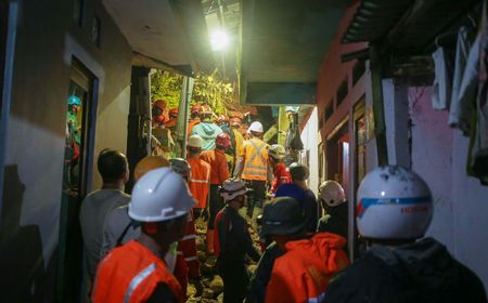 Longsor Dekat Istana Bogor, 2 Warga Tertimbun dan 1 Ditemukan Tewas