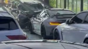 Polisi Dalami Dugaan Unsur Kesengajaan Pengemudi Xpander Tabrak Showroom Porsche di PIK 2