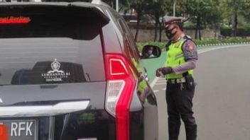 Tidak Ada Keistimewaan, Polisi Tetap Tindak Tegas Kendaraan Plat Khusus Jika Melanggar