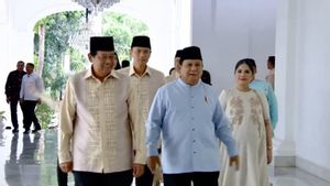 Prabowo Sambut SBY Bersama Keluarga Saat Halalbihalal di Istana