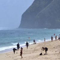 Pariwisata dan Konstruksi di Bali Melambat Dampak Krisis Timur Tengah