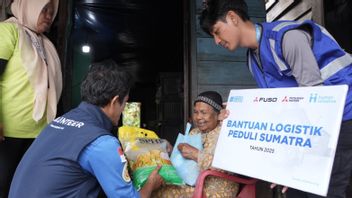 Mitsubishi Fuso fait don et offre gratuitement des services de maintenance aux victimes des inondations de Sumatra