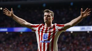 Ternyata, Barcelona Tak Minati Julian Alvarez, Tetapi Rekannya di Atletico Madrid