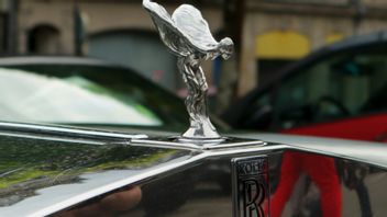 Mantan Petinggi Rolls-Royce Tewas Ditikam di Depan Rumahnya Seharga Rp62 Miliar