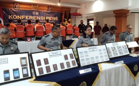 Imigrasi Bali Tangkap 10 WN China Jualan Token Listrik dan Pulsa