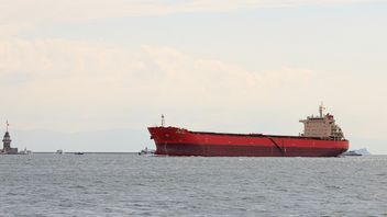 石油タンカーアクア1がカタール沖で攻撃される
